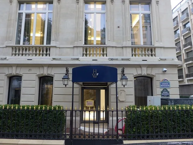 Harry Winston, Avenue Montaigne 29, Paris