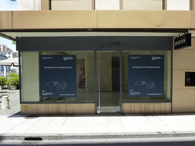 Giorgio Armani, Rue du Rhône 19, Geneva – during